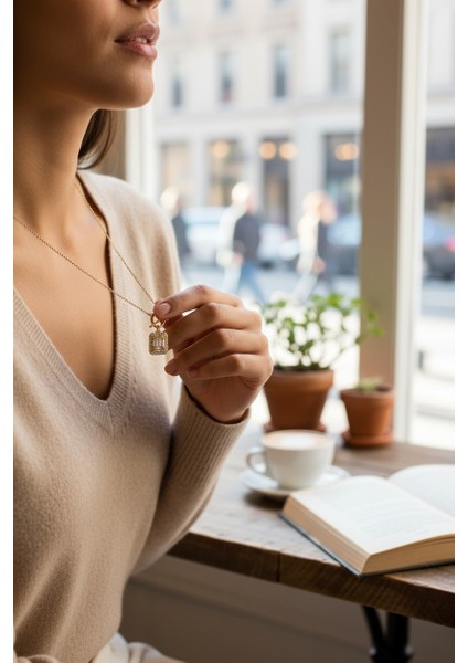 Baget Zirkon Taşlı 14 Ayar Altın Kolye fırsatları