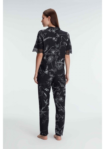 Yarım Kollu V Yaka Kadın Viskon Çiçek Desenli Yazlık Dokuma Dantel Detaylı Pijama Takımı modelleri