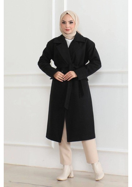 Kadın Kaşe Kaban - Uzun Boy Kruvaze Yaka, Kuşaklı Tesettür Kışlık Kaban, Astarlı Şık Yünlü Dokuma Oversize Rahat Kalıp, Cepli Modern Kaşe Mont Modeli - Siyah fırsatları