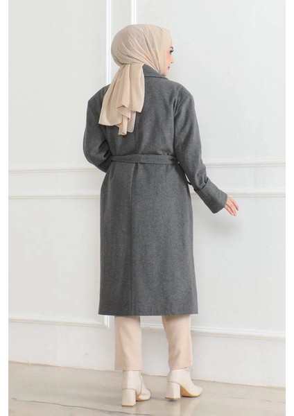 Kadın Kaşe Kaban - Uzun Boy Kruvaze Yaka Kuşaklı Tesettür Kaşe Kışlık Kaban, Astarlı Şık Yünlü Dokuma Oversize Rahat Kalıp Cepli Düğmeli Modern Kap Modeli - Gri fiyatları