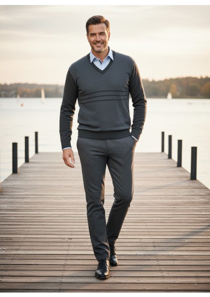 Erkek Kışlık Kazak Rahat Kesim Triko Dokuma V Yaka Desenli Klasik ve Şık fiyatları