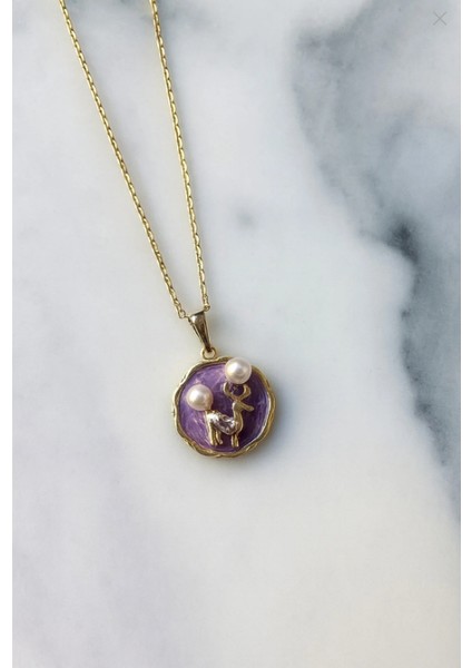 Incili Mor Geyikli Vintage Gold Çelik Kolye