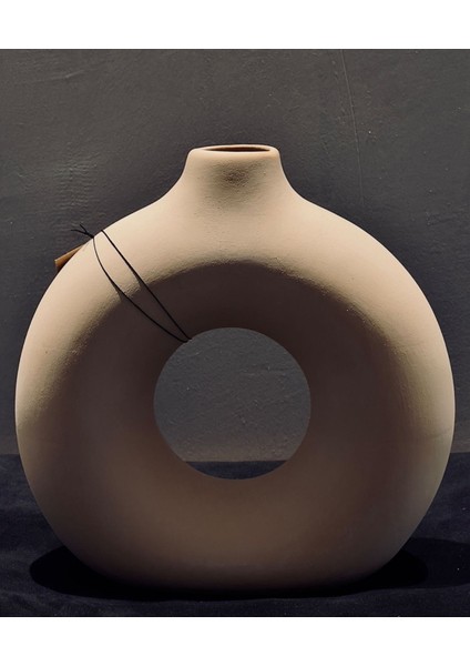 Yuvarlak Halkalı Seramik Vazo – 18X18 cm Modern Dekoratif Obje fiyatları