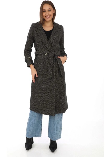 Kadın Kaşe Kaban - Uzun Boy 115 cm Kruvaze Yaka Kuşaklı Astarlı Kışlık Tesettür Kaban, Yünlü Dokuma Kaşmir Kumaş, Cepli Oversize Rahat Kalıp Şık Modern Kaban Mont Modeli - Siyah