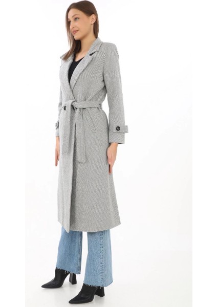 Kadın Balık Sırtı Kaşe Kaban - Uzun Boy Kruvaze Yaka Kuşaklı Astarlı Kışlık Tesettür Kaban, Yünlü Dokuma Kaşmir Kumaş, Cepli Rahat Oversize Kalıp Şık Modern Kaban Mont Modeli- Gri