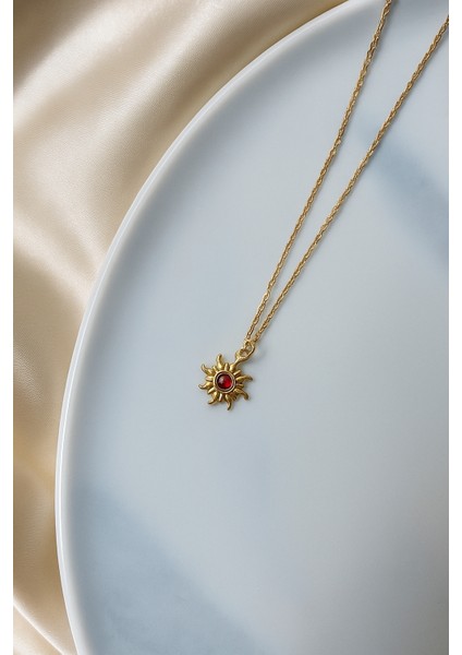 Kırmızı Taşlı Zarif Vintage Mini Güneş Kolye (Çapı:1,3cm) fiyatları