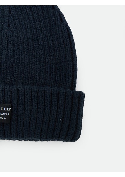 Yeni Sezon Etiket Nakışlı Erkek Bere fırsatları