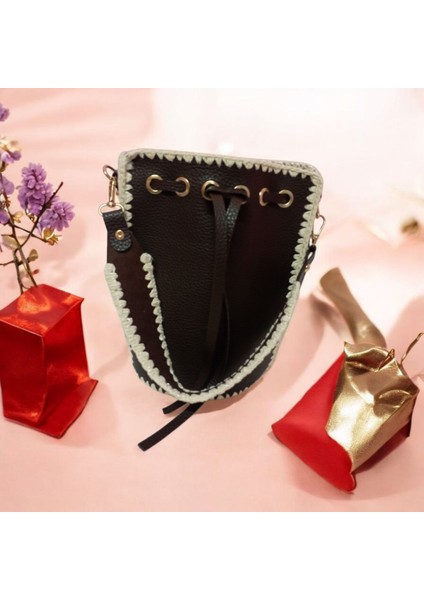 Alaçatı El Örgüsü Kadın Çanta