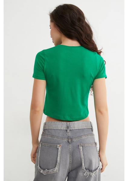 Basic Bisiklet Yaka Crop Tişört fırsatları