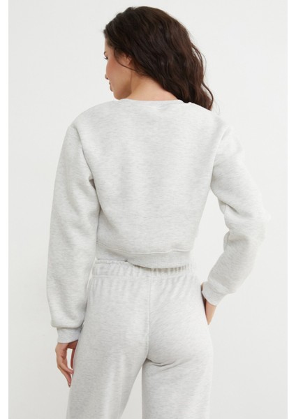 3 Iplik Çilek Nakışlı Crop Sweatshirt modelleri