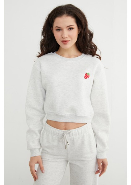 3 Iplik Çilek Nakışlı Crop Sweatshirt indirimleri