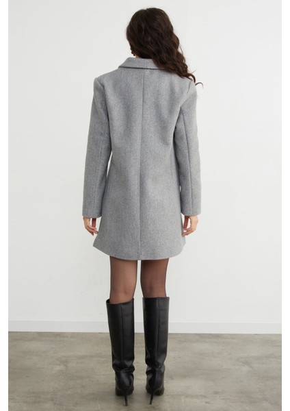 Kruvaze Yaka Cepli Kaşe Kaban