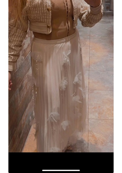 Tasarım Pileli Krem Etek