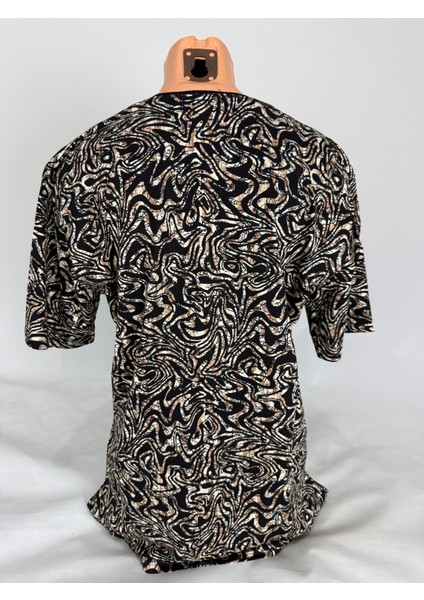 Kadın Siyah Kahverengi U Yaka Kısa Kollu Desenli Yırtmaçlı Dokuma Viskon Anne Penye Tişört modelleri