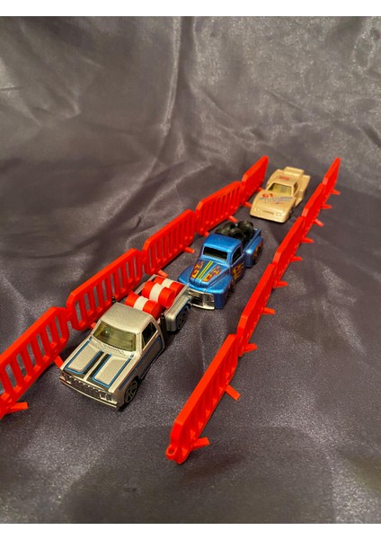 Kırmızı Oyuncak Trafik Bariyeri 10’lu Set – Mini Yol Güvenlik Bariyeri modelleri