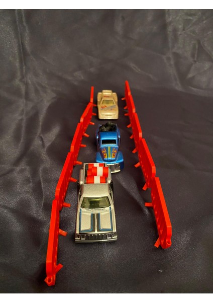 Kırmızı Oyuncak Trafik Bariyeri 10’lu Set – Mini Yol Güvenlik Bariyeri indirimleri