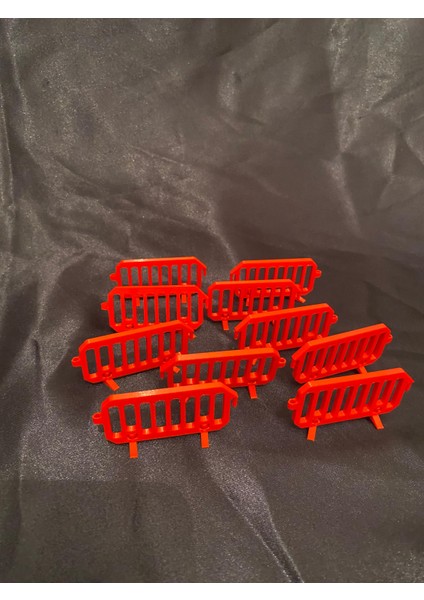 Kırmızı Oyuncak Trafik Bariyeri 10’lu Set – Mini Yol Güvenlik Bariyeri