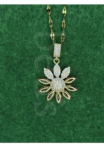 - Zirkon Taşlı Papatya Model Çelik Kolye modelleri