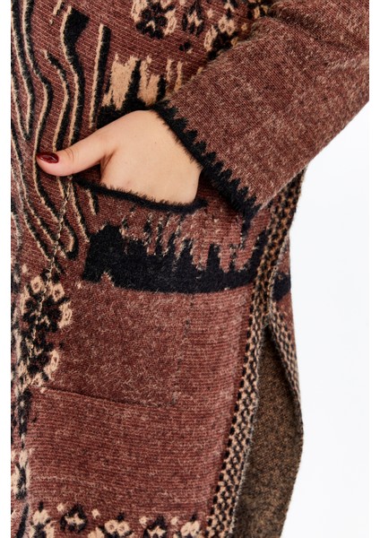 Triko Kadın Büyük Beden Kalın Kapşonlu Desenli Fermuarlı Panço Kışlık Battal Anne Hırka indirimleri