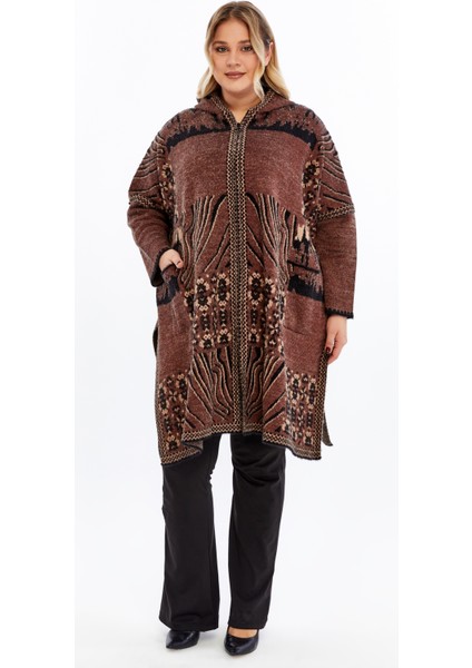Triko Kadın Büyük Beden Kalın Kapşonlu Desenli Fermuarlı Panço Kışlık Battal Anne Hırka