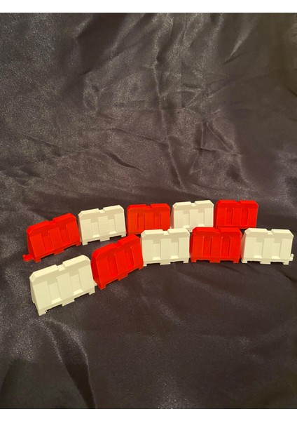 Kırmızı Beyaz Mini Trafik Bariyeri Seti – 10’lu Oyuncak Yol Bariyeri fiyatları