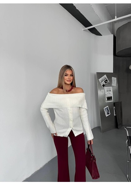 Beyaz Madonna Yaka Düğmeli Triko Kazak modelleri