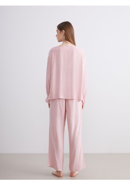 Yeni Sezon V Yaka Çizgili Kadın Pijama Takımı fırsatları