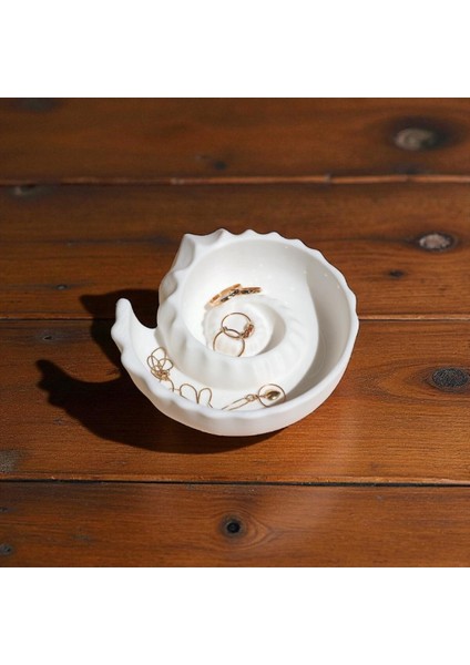 Deniz Kabuğu Şeklinde Takı Tabağı – Yüzük ve Küpe Organizer, Dekoratif ve Şık Ev Aksesuarı