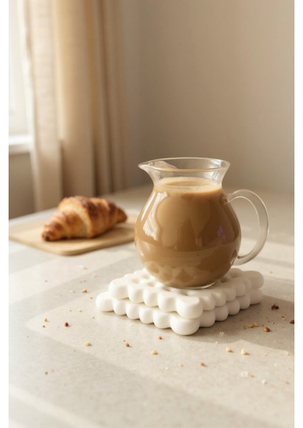 Kurabiye Şeklinde Bardak Altlığı – El Yapımı Dekoratif, Beyaz Renk, Şık ve Fonksiyonel Tasarım