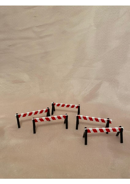 10'lu Minyatür Trafik Bariyeri Seti | Figür Aksesuarı | Diorama Yol Çalışması Levhası fiyatları