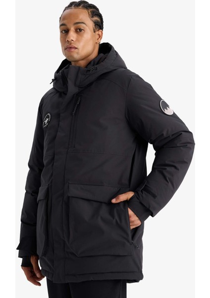 Su İtici Regular Fit Kapüşonlu Fermuarlı Rüzgar Geçirmez Parka Mont F3793AX25WN fırsatları