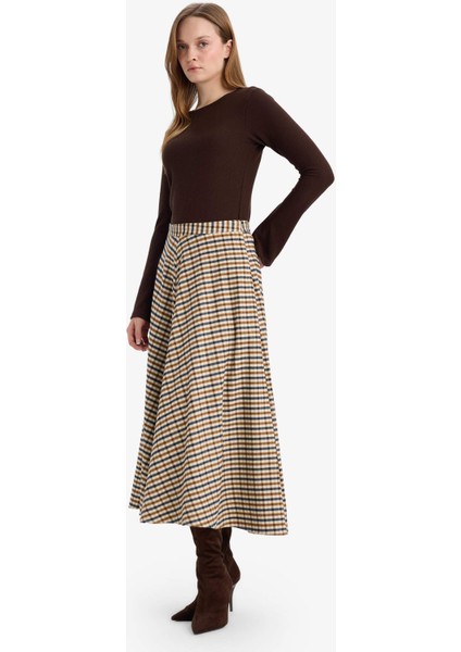 A Kesim Kareli Midi Etek G6014AX25WN fiyatları