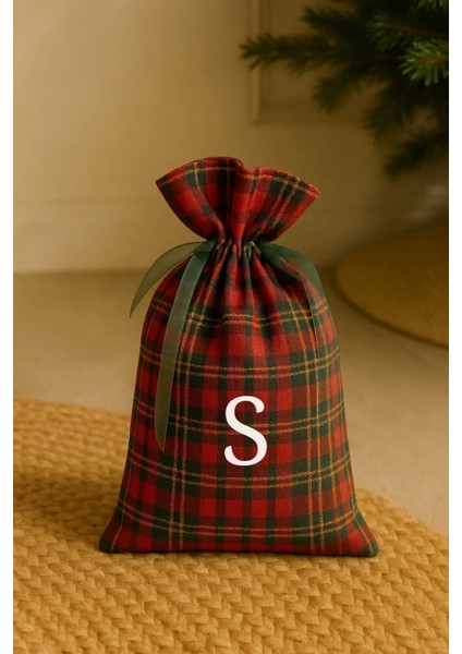Yılbaşı Kişiselleştirilmiş Harfe Özel Yeni Yıl Ekose Desenli Küçük Hediye Kesesi 20X25 cm fiyatları