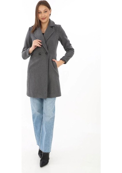 Kadın Kaşe Kaban – Siyah Yünlü Dokuma, Kruvaze Yaka, Astarlı, Cepli, Kuşaklı Uzun Boy Tesettür Uyumlu Kışlık Şık Kaban - Füme fiyatları