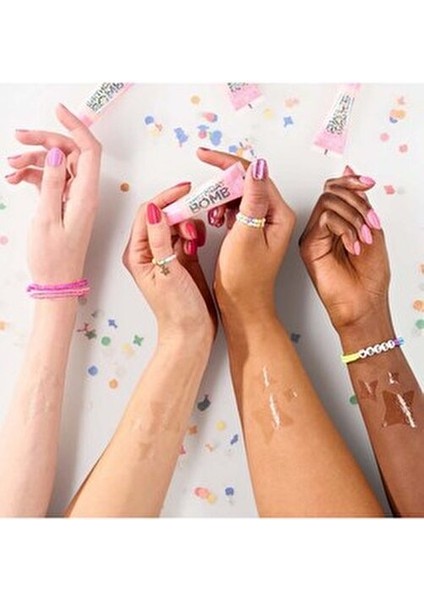 Bırthday Bomb Parlak Lipgloss 15 ml Parlak Etkili Pembe Renkli Yapışmaz Formül