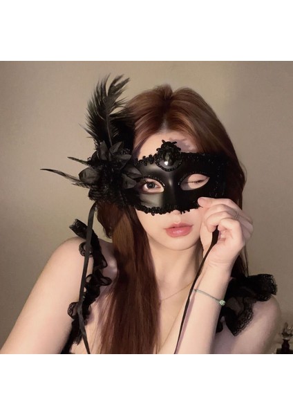 Güllü Yandan Tüylü Venedil Maske Rengi Siyah Mat