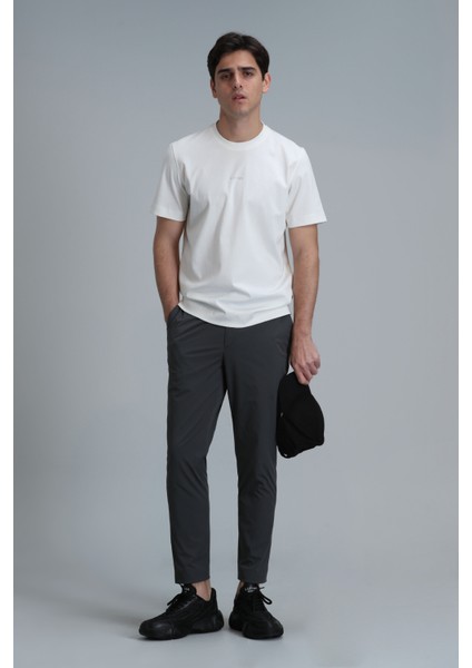 Antony Modern Grafik T- Shirt Siyah fiyatları