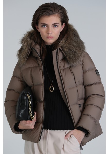 Klemantın Kaz Tüyü Kadın Mont modelleri