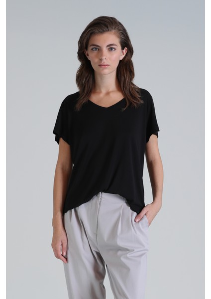 Ufızı Kadın T- Shırt