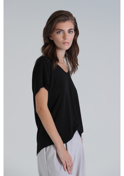 Ufızı Kadın T- Shırt indirimleri