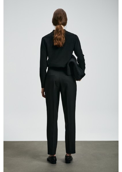 Laura Kadın Kazak Siyah