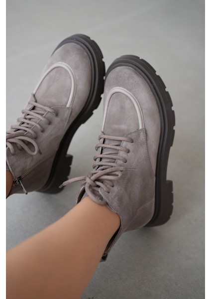 Nivora Hakiki Deri Bağcıklı ve Yandan Fermuarlı Kadın Bot- Gri Süet