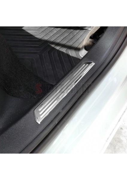 VW Golf 8 HB Krom İç Kapı Eşiği 4 Prç. 2020-2024
