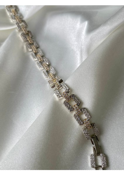 Pirinç Gümüş Renk Zirkon Taşlı Vıp Seri Kadın Bileklik indirimleri