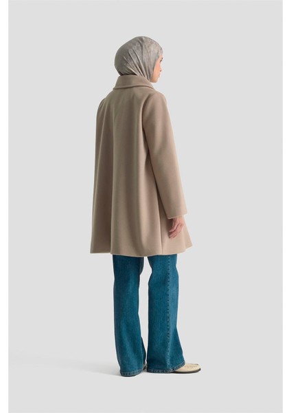 Kürk Yakalı Kaban 25KD1707 Bej indirimleri