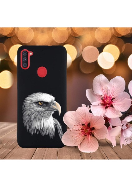 Samsung Galaxy M11 ile Uyumlu Kartal (0214C) Tasarımlı Siyah Lansman Kılıf indirimleri