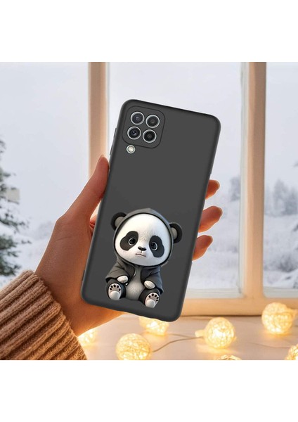Samsung Galaxy A22 ile Uyumlu Sevimli Panda (0214D) Tasarımlı Siyah Lansman Kılıf
