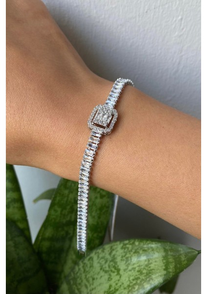 Ortası Kare Baget Taşlı Suyolu Bilezik