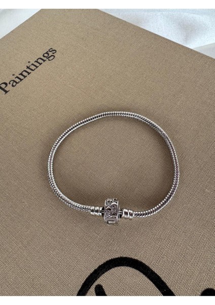 Zirkon Taş Detaylı Oval Bileklik