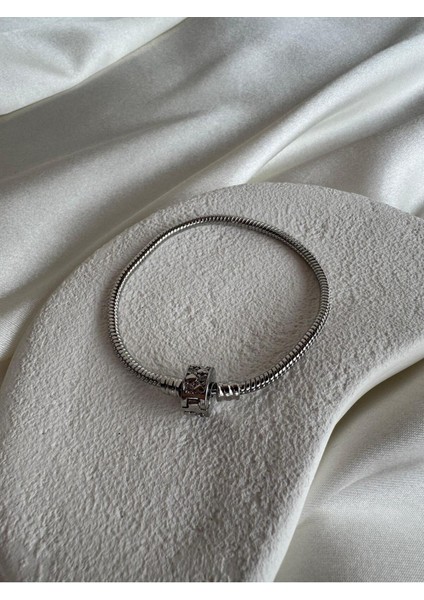 Zirkon Taş Detaylı Oval Bileklik fiyatları